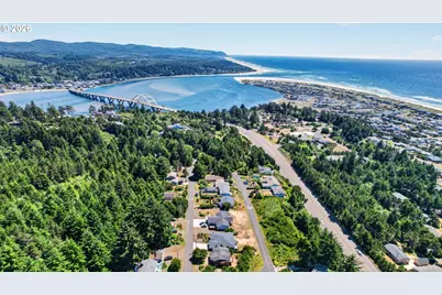 1902 NW Cedar Crest Pl, Waldport, OR 97394 - Photo 40