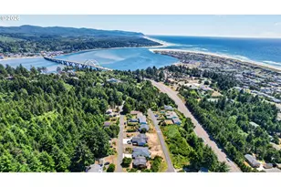 1902 NW Cedarcrest Pl, Waldport, OR 97394 - Photo 40