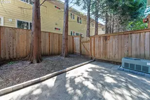 3368 SW Delaney Pl, Portland, OR 97225 - Photo 24