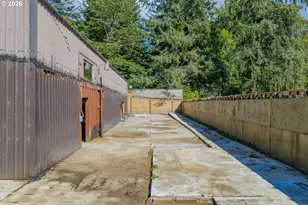92786 Cape Arago Hwy, Coos Bay, OR 97420 - Photo 12