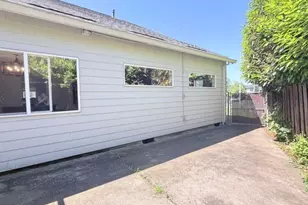 22286 NE Shaver Ct, Fairview, OR 97024 - Photo 30