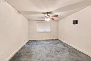 30875 SW 5th St, Lebanon, OR 97355 - Photo 16
