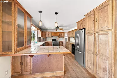 30875 SW 5th St, Lebanon, OR 97355 - Photo 12