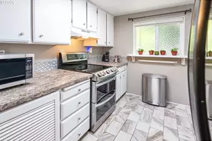 4059 Donald St, Eugene, OR 97405 - Photo 14
