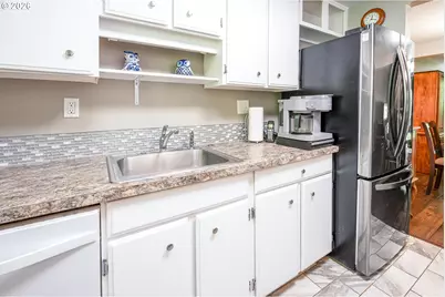 4059 Donald St #F, Eugene, OR 97405 - Photo 16