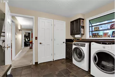 2582 Terrace View Dr, Eugene, OR 97405 - Photo 28