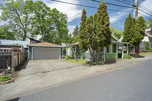 307 N Ash St, Bingen, WA 98605 - Photo 4