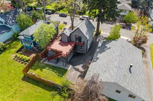 1220 Eugene St, Hood River, OR 97031 - Photo 8