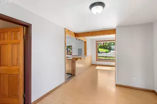 1220 Eugene St, Hood River, OR 97031 - Photo 14