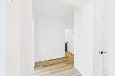 415 W 19th St, La Center, WA 98629 - Photo 4