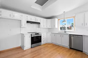 8300 NE Quatama St, Hillsboro, OR 97006 - Photo 6