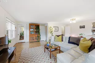 3136 NE Couch St, Portland, OR 97232 - Photo 26