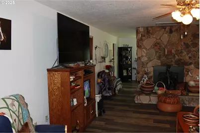 1783 View St, Myrtle Point, OR 97458 - Photo 18