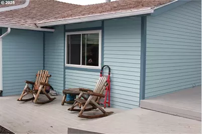 1783 View St, Myrtle Point, OR 97458 - Photo 6