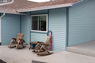 1783 View St, Myrtle Point, OR 97458 - Photo 6