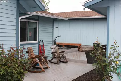 1783 View St, Myrtle Point, OR 97458 - Photo 4