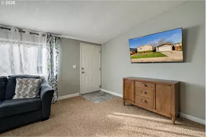 215 Sycamore St, Woodland, WA 98674 - Photo 4