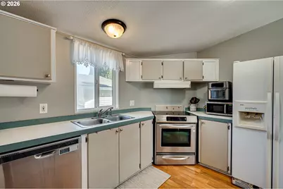 215 Sycamore St, Woodland, WA 98674 - Photo 6