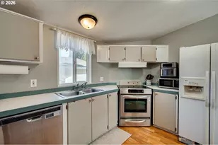 215 Sycamore St, Woodland, WA 98674 - Photo 6