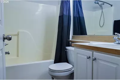 13700 SW Scholls Ferry Rd #102, Beaverton, OR 97007 - Photo 14