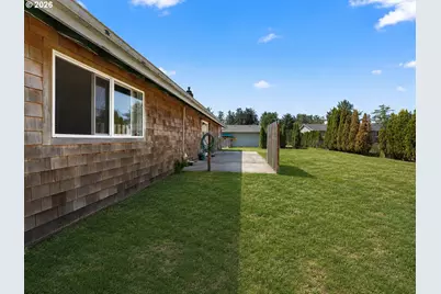 135 NW Cedar Ct, Warrenton, OR 97146 - Photo 22