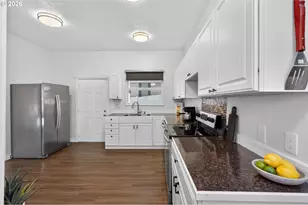404 W 9th St, The Dalles, OR 97058 - Photo 12