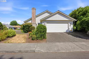 2332 NE 158th Ave, Portland, OR 97230 - Photo 2