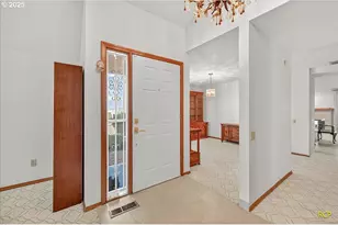 2332 NE 158th Ave, Portland, OR 97230 - Photo 6