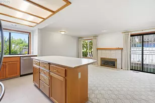2332 NE 158th Ave, Portland, OR 97230 - Photo 10