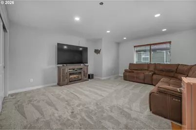 33790 NE Kern Ct, Scappoose, OR 97056 - Photo 24