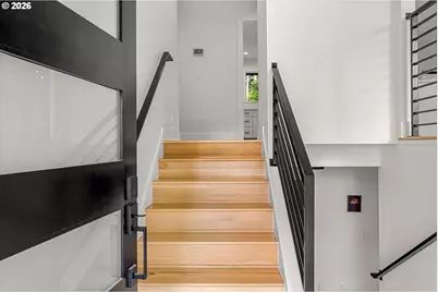 5619 SW Windsor Ct, Portland, OR 97221 - Photo 4