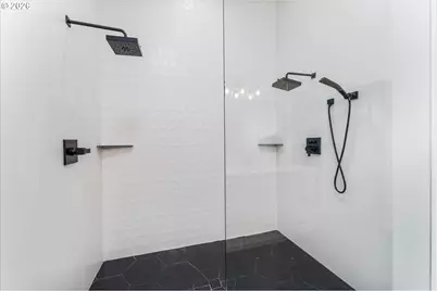 5619 SW Windsor Ct, Portland, OR 97221 - Photo 24