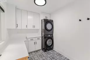 5619 SW Windsor Ct, Portland, OR 97221 - Photo 30