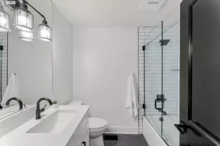 5619 SW Windsor Ct, Portland, OR 97221 - Photo 28