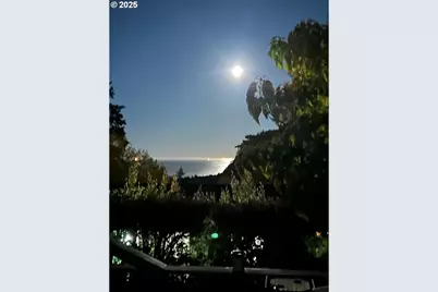 96465 Coverdell Rd #20, Brookings, OR 97415 - Photo 4