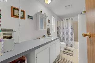 34185 El Roble Ave, Eugene, OR 97405 - Photo 10