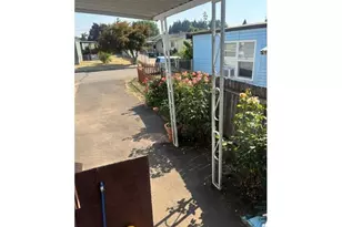 34185 El Roble Ave, Eugene, OR 97405 - Photo 2