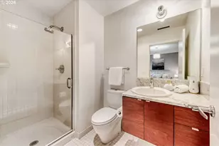 628 NE Knott St, Portland, OR 97212 - Photo 12