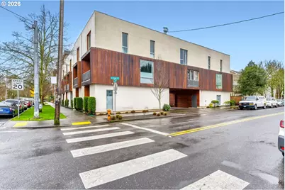 628 NE Knott St #9, Portland, OR 97212 - Photo 1