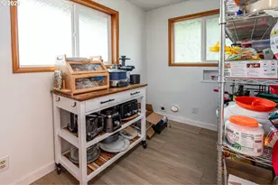 2540 W 22nd Ave, Eugene, OR 97405 - Photo 14