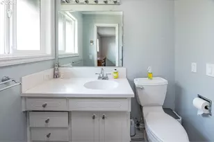 2540 W 22nd Ave, Eugene, OR 97405 - Photo 24