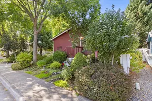 10 E South Stage Rd, Medford, OR 97501 - Photo 2