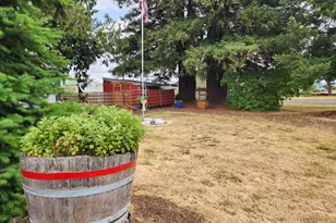 725 W Main St, Molalla, OR 97038 - Photo 30