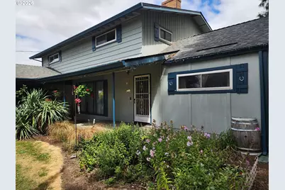 725 W Main St, Molalla, OR 97038 - Photo 2