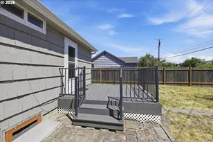1385 Parker St, Springfield, OR 97477 - Photo 26