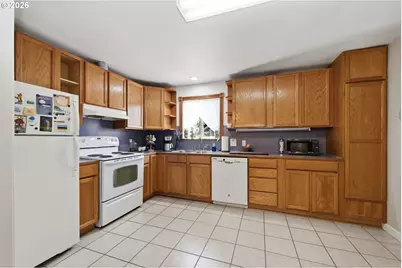 1385 Parker St, Springfield, OR 97477 - Photo 12