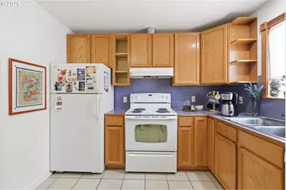 1385 Parker St, Springfield, OR 97477 - Photo 14