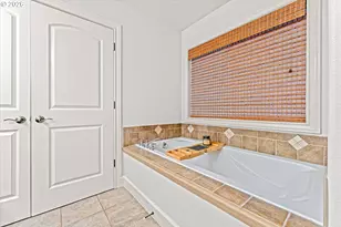 23451 SW Redfern Pl, Sherwood, OR 97140 - Photo 28