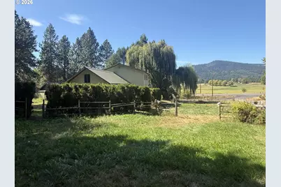 784 Wall St, Husum, WA 98623 - Photo 8