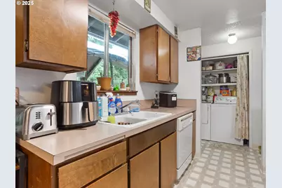 704 Main St, Dayton, OR 97114 - Photo 10